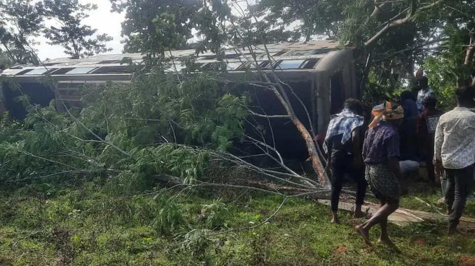 Bus overturns in Malkangiri