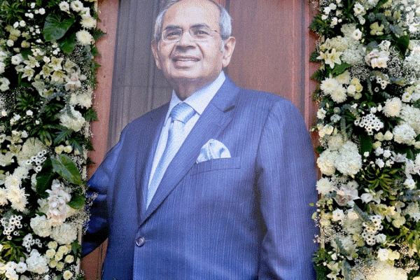 The Hinduja Family & Friends Hold a Prayer Meeting for GP Hinduja on 16th December 2025